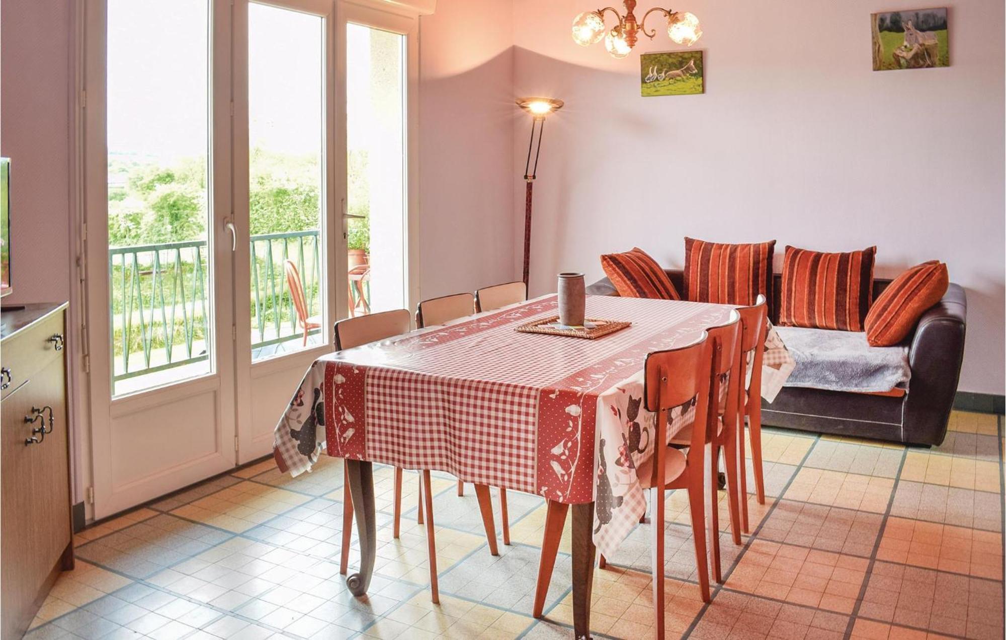 Holiday Home In Montsernelle Lithaire Ngoại thất bức ảnh