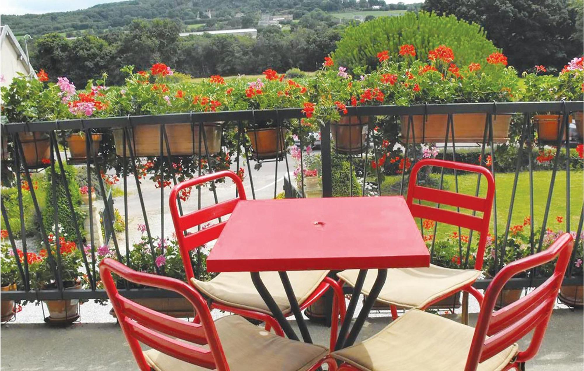 Holiday Home In Montsernelle Lithaire Ngoại thất bức ảnh